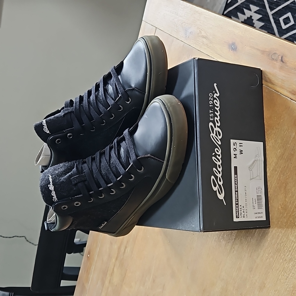 Eddie Bauer brand new sneaker boot men's 9.5 women's 11